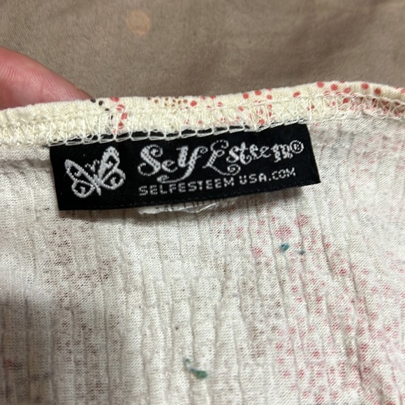 Adorable floral print halter top - Picture 4 of 4